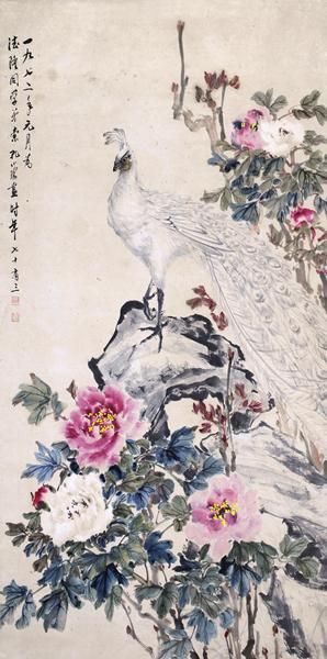 孔小瑜 孔雀牡丹(拍品编号：567)纸本镜框；136x68CM；大红袍出版P123