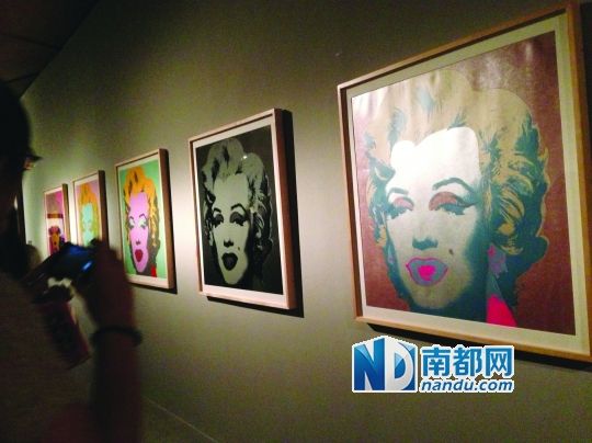 此次安迪·沃霍尔回顾展作品序列非常完整，上图为著名的《玛丽莲·梦露》系列。