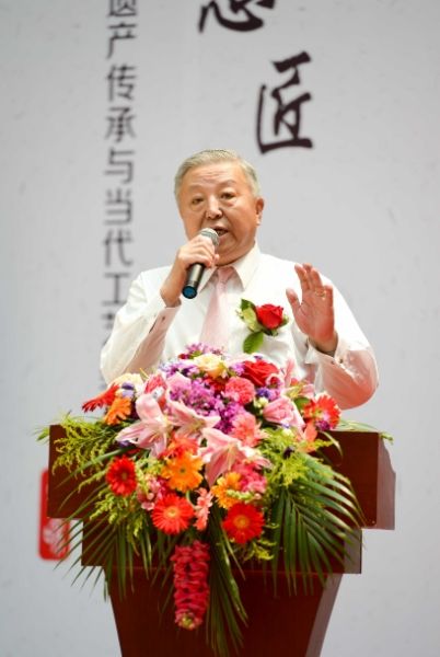 中国非物质文化遗产发展促进会会长、荣宝斋第十代传人、北京菊声京剧社社长张新年致辞